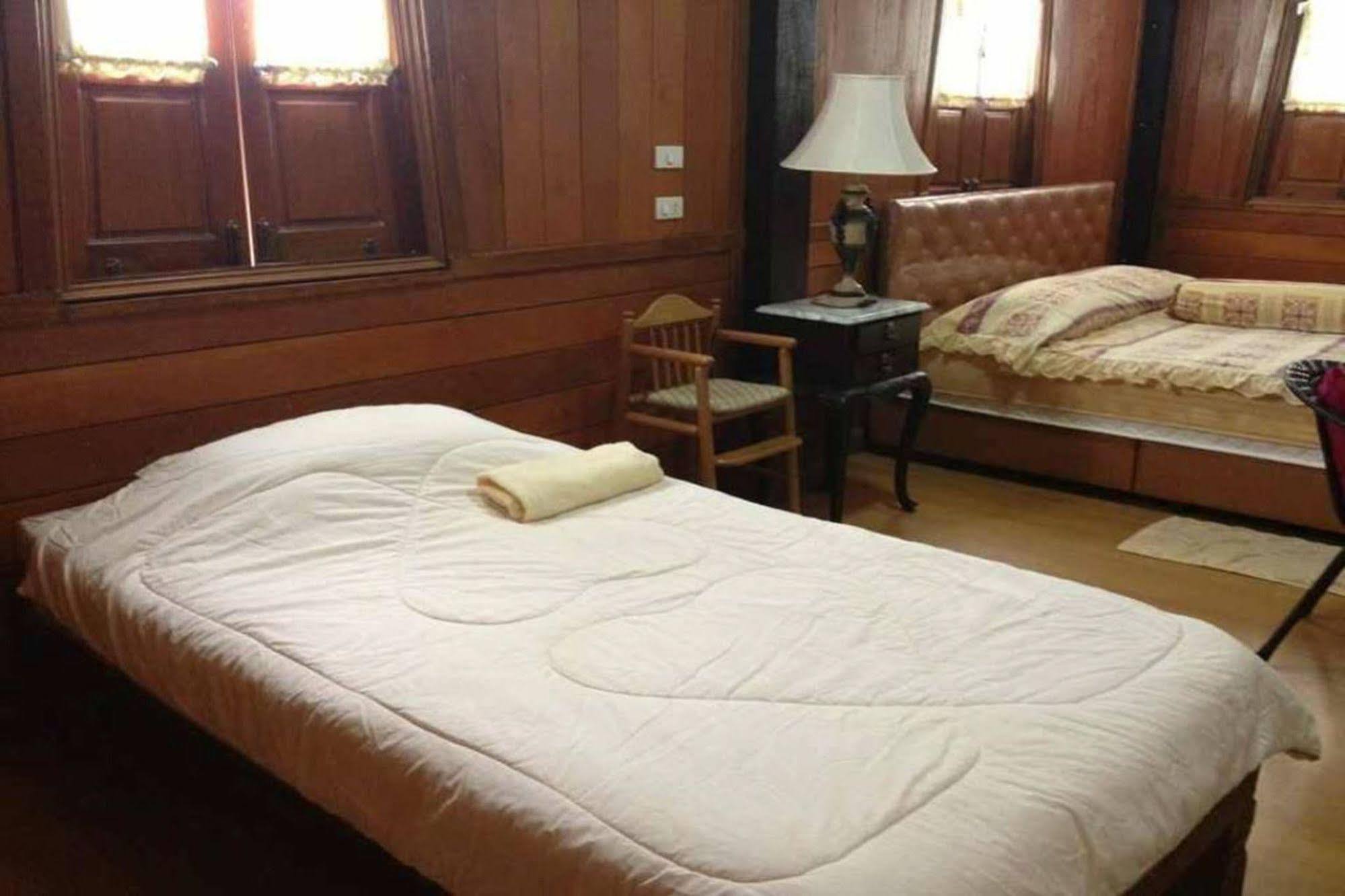 Hotel Beau And Blonde House Kamala Esterno foto